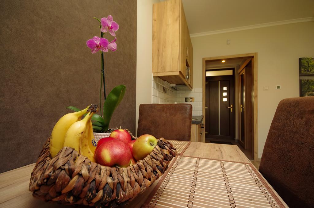 Almásy Apartmanház Gyula Exterior foto